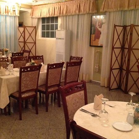 אקרה Charleston Hotel מראה חיצוני תמונה