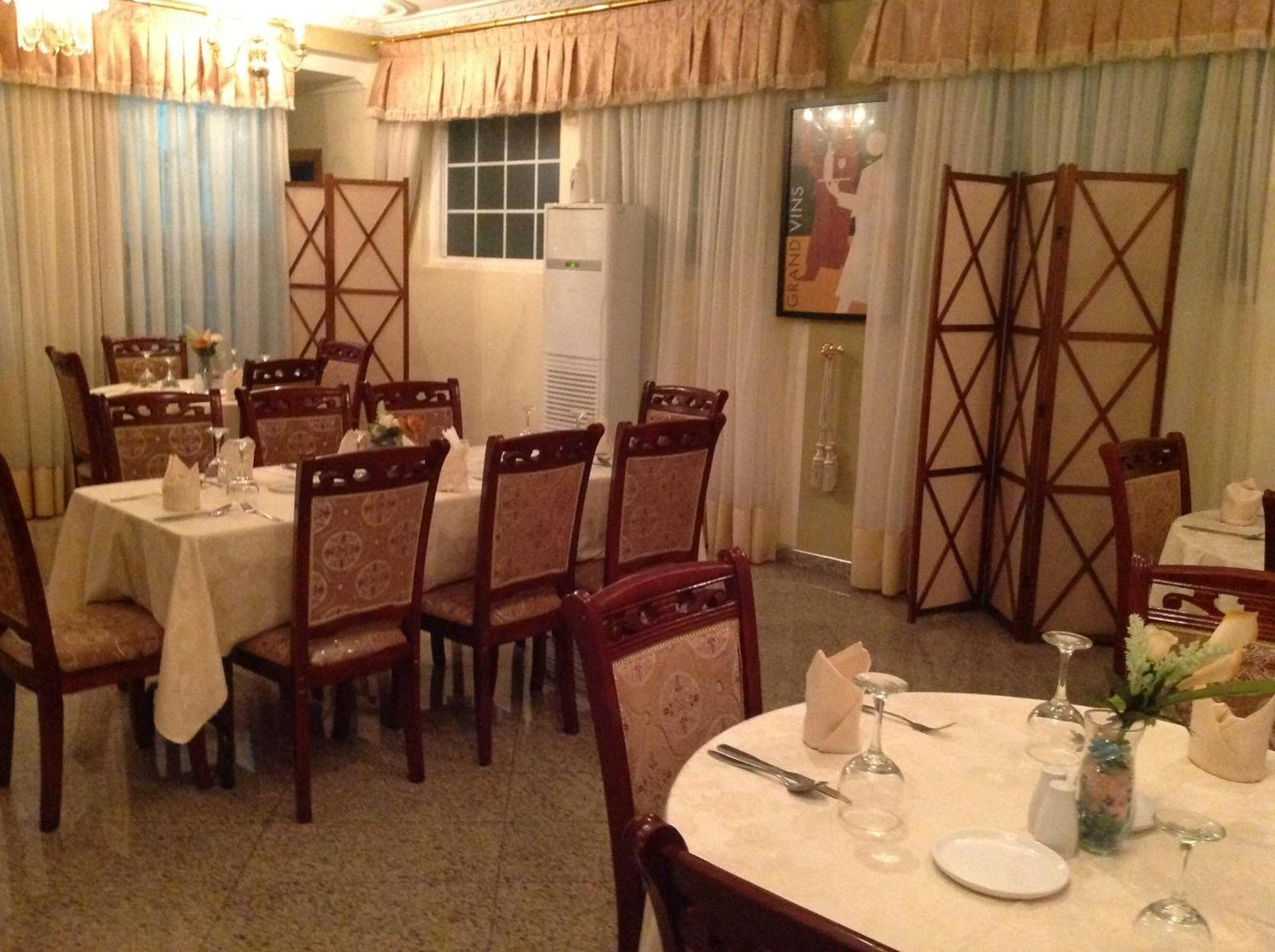 אקרה Charleston Hotel מראה חיצוני תמונה