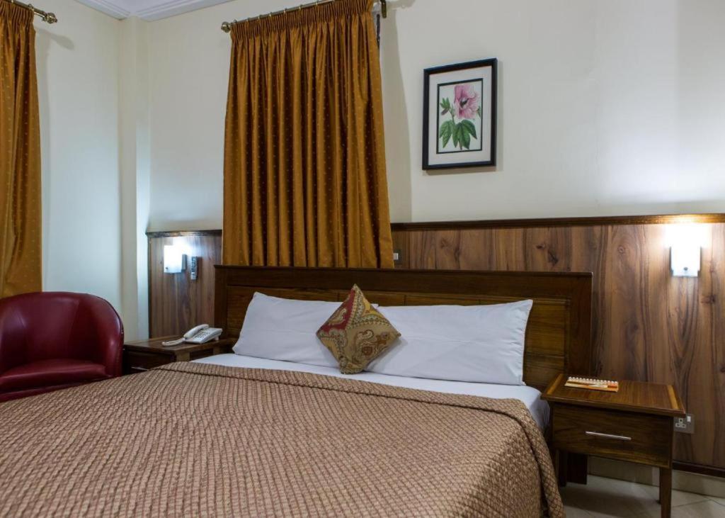 אקרה Charleston Hotel מראה חיצוני תמונה
