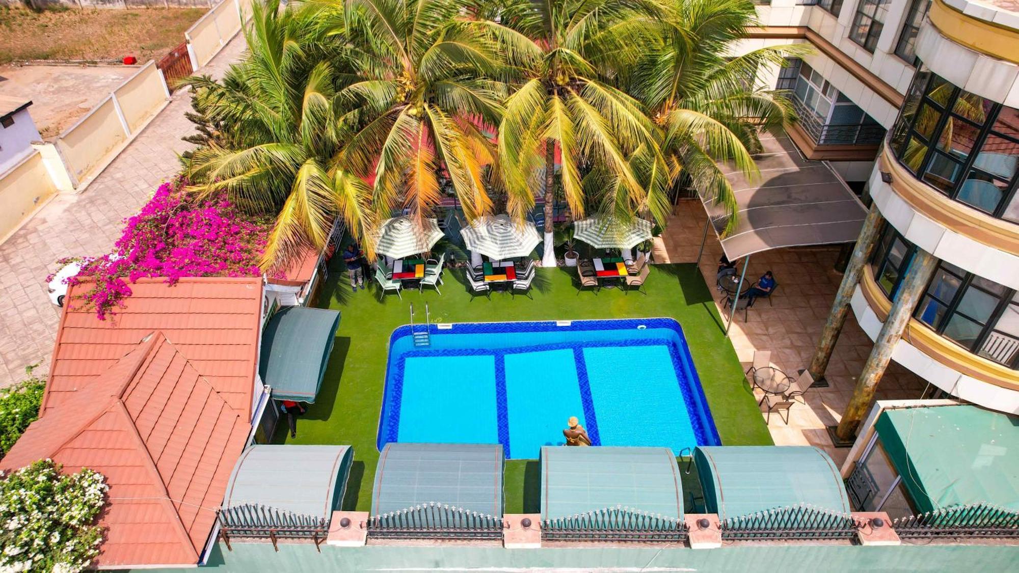 אקרה Charleston Hotel מראה חיצוני תמונה