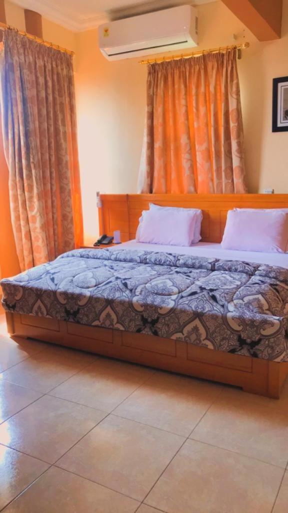 אקרה Charleston Hotel חדר תמונה