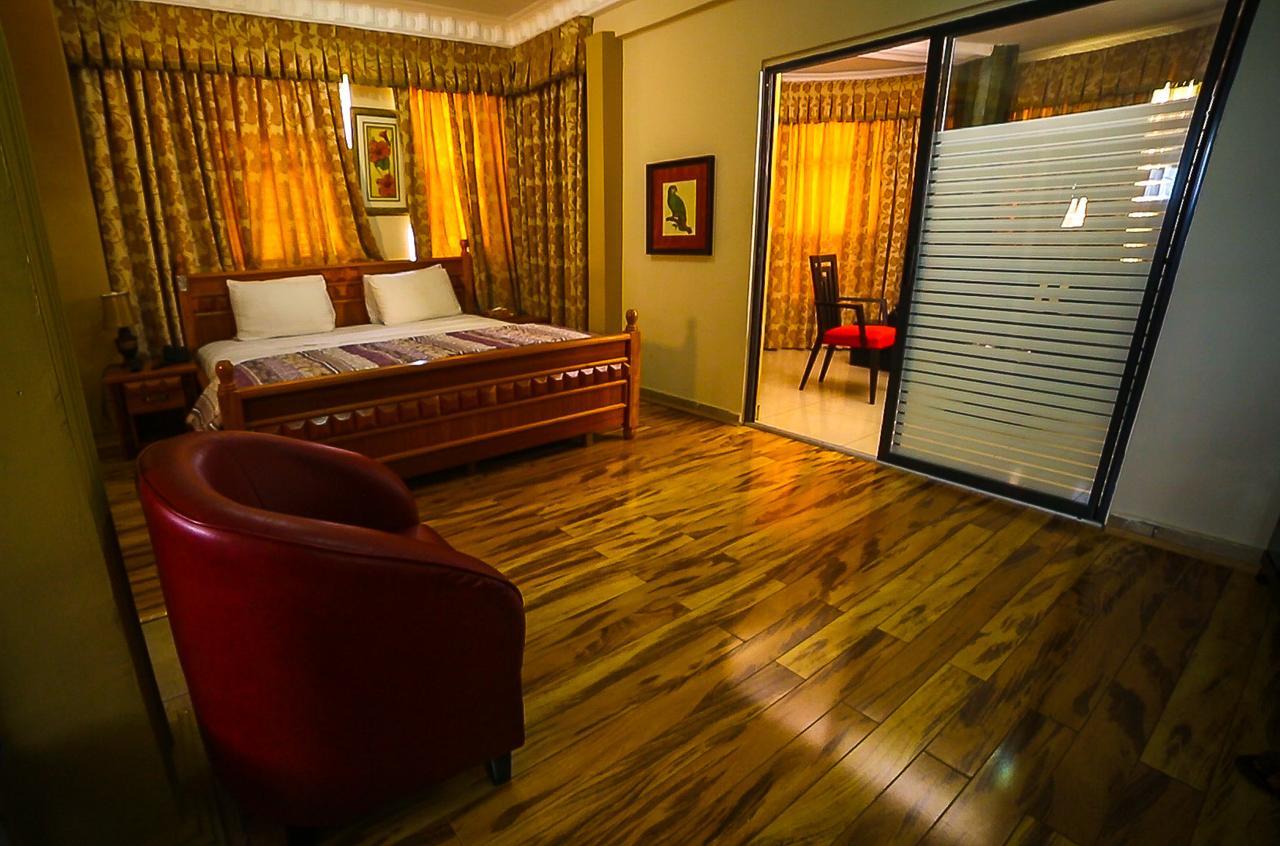אקרה Charleston Hotel מראה חיצוני תמונה